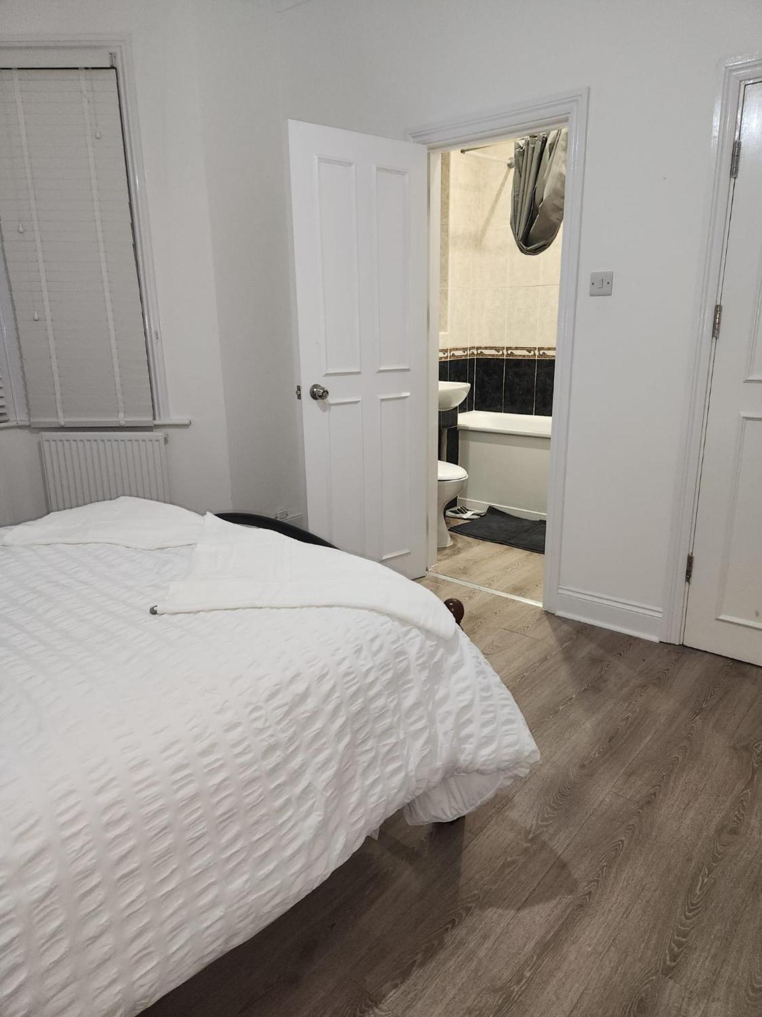 The London En-Suite Ilford Buitenkant foto