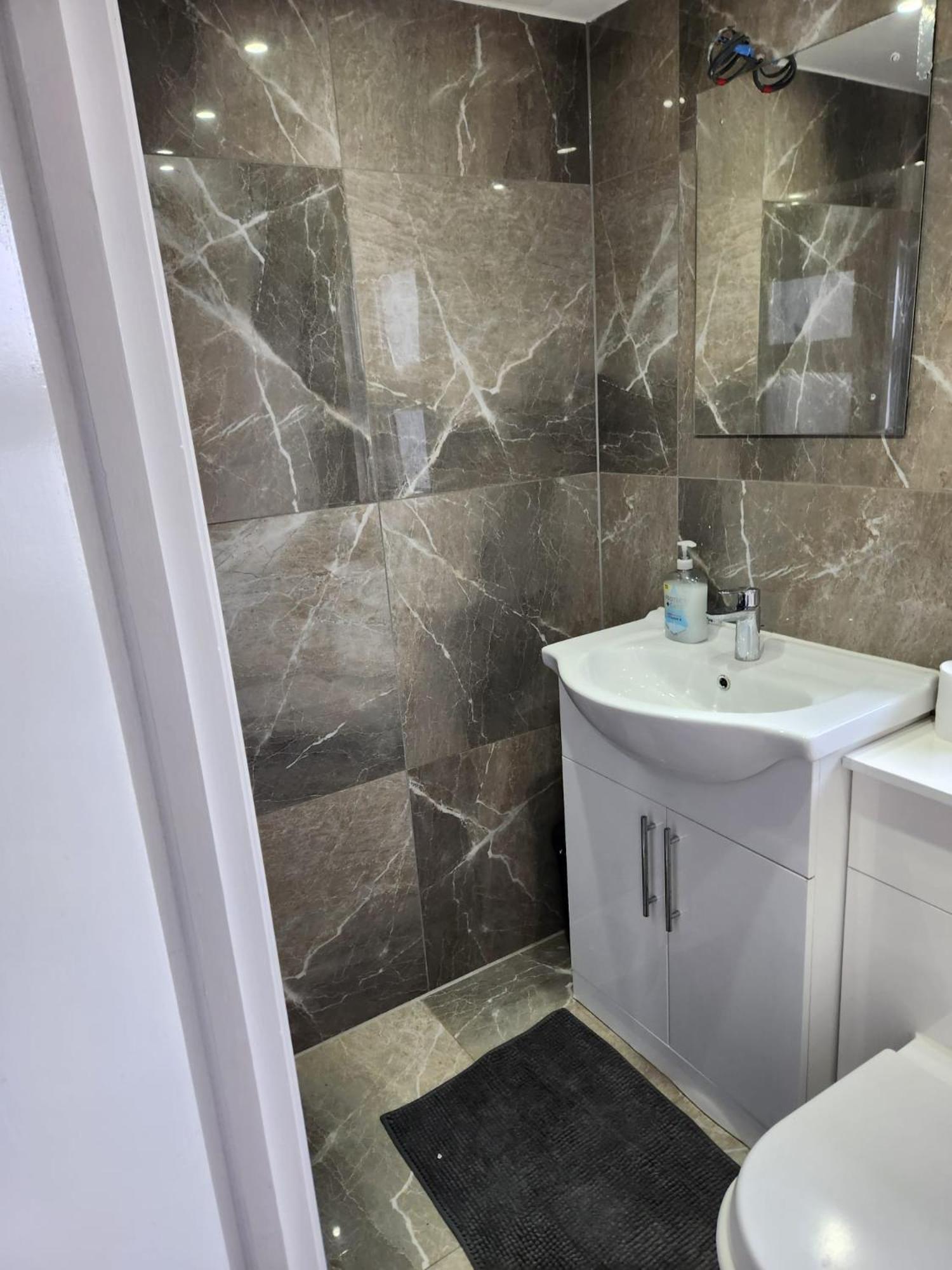 The London En-Suite Ilford Buitenkant foto